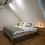 Hisa Trelc- Sobe 4*