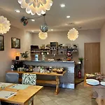 Hisa Trelc- Sobe Hotel Komenda