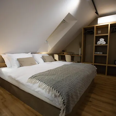 Hisa Trelc- Sobe Hotel