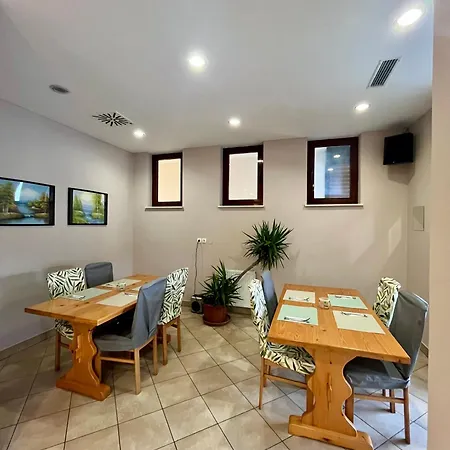 Hotel Hisa Trelc- Sobe Komenda