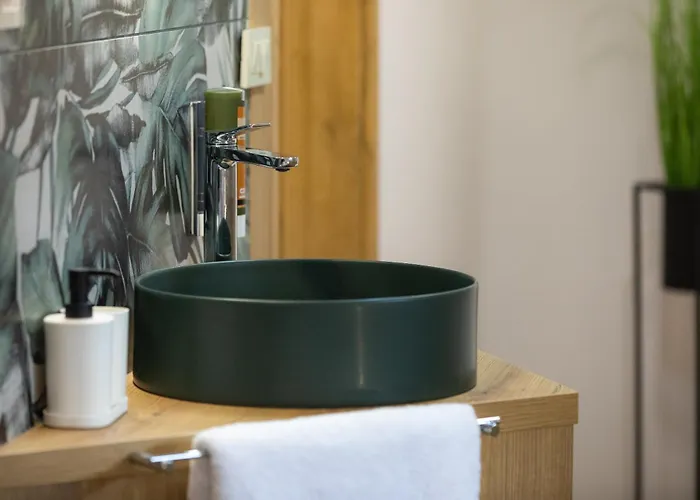 Hisa Trelc- Sobe Hotel Komenda