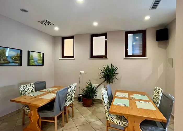 Hotel Hisa Trelc- Sobe Komenda